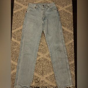 Wrangler light wash cowboy cut